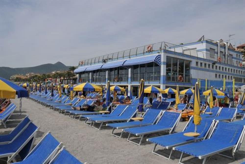 Ai Pozzi Village Resort & Spa Loano Eksteriør billede