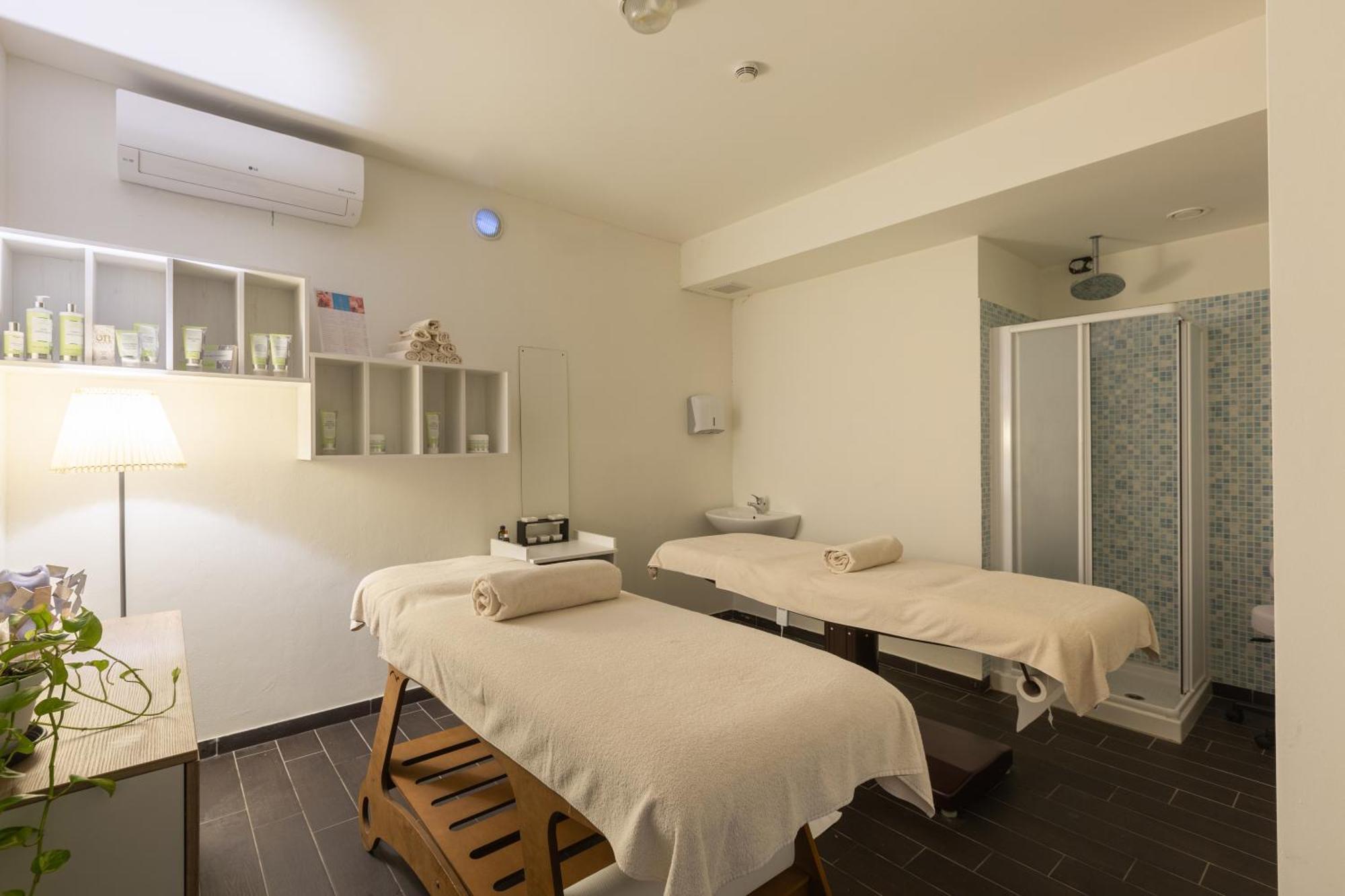 Ai Pozzi Village Resort & Spa Loano Eksteriør billede